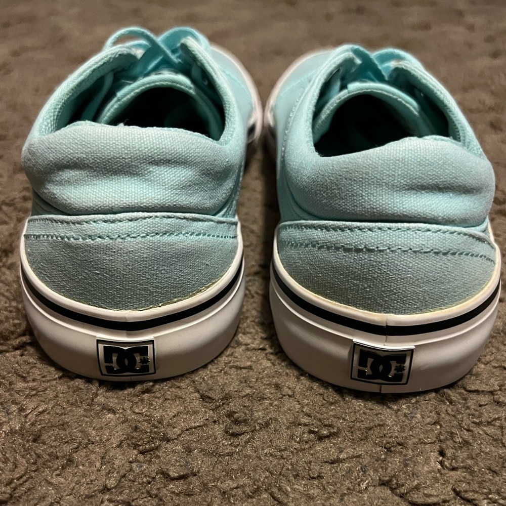 Women’s DC trase shoes - Picture 2 of 5